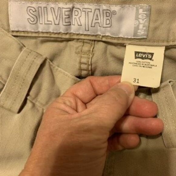 Levi’s SilverTab Size 31 Cargo Shorts - Picture 2 of 4